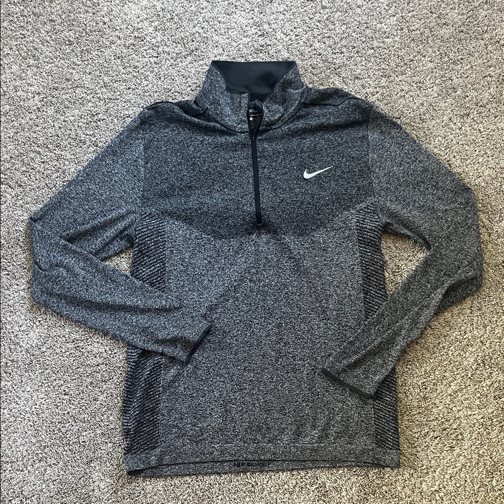 Nike 1/2 Zip Golf Top